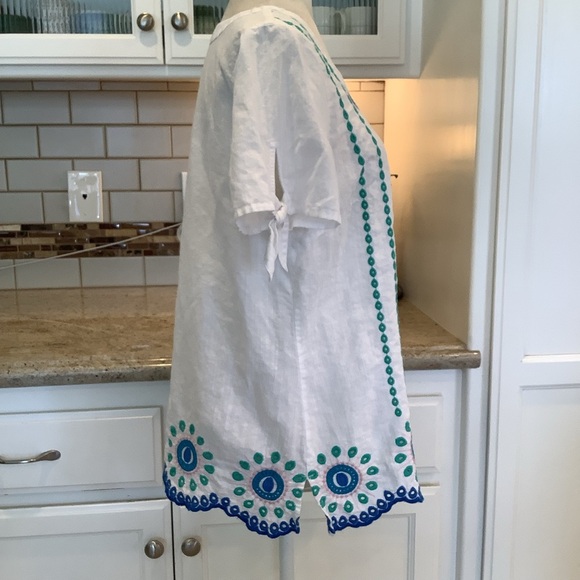 Talbots White Top with Blue & Green Embroidery Scalloped Hem Size Medium Linen - Picture 5 of 9